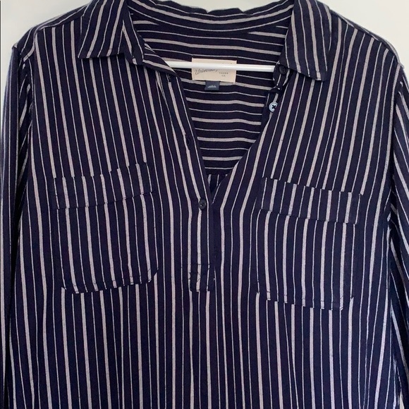 NWOT Flowy Tunic - Picture 4 of 6